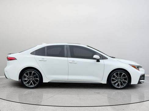 Used 2020 Toyota Corolla XSE FWD image 6