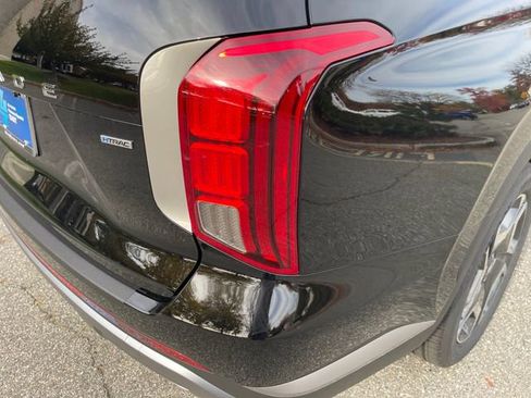 New 2023 Hyundai Palisade SEL w/ Premium Package image 16