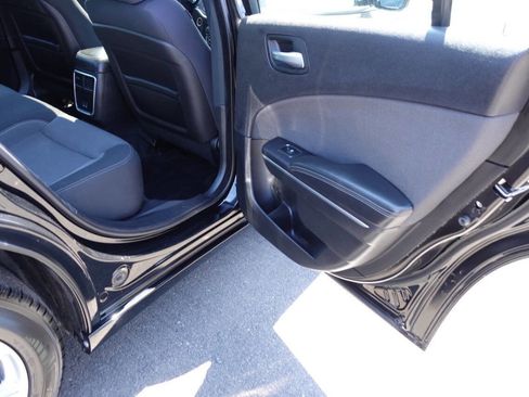 Used 2015 Dodge Charger SE w/ Power Sunroof Group AWD/4WD image 27