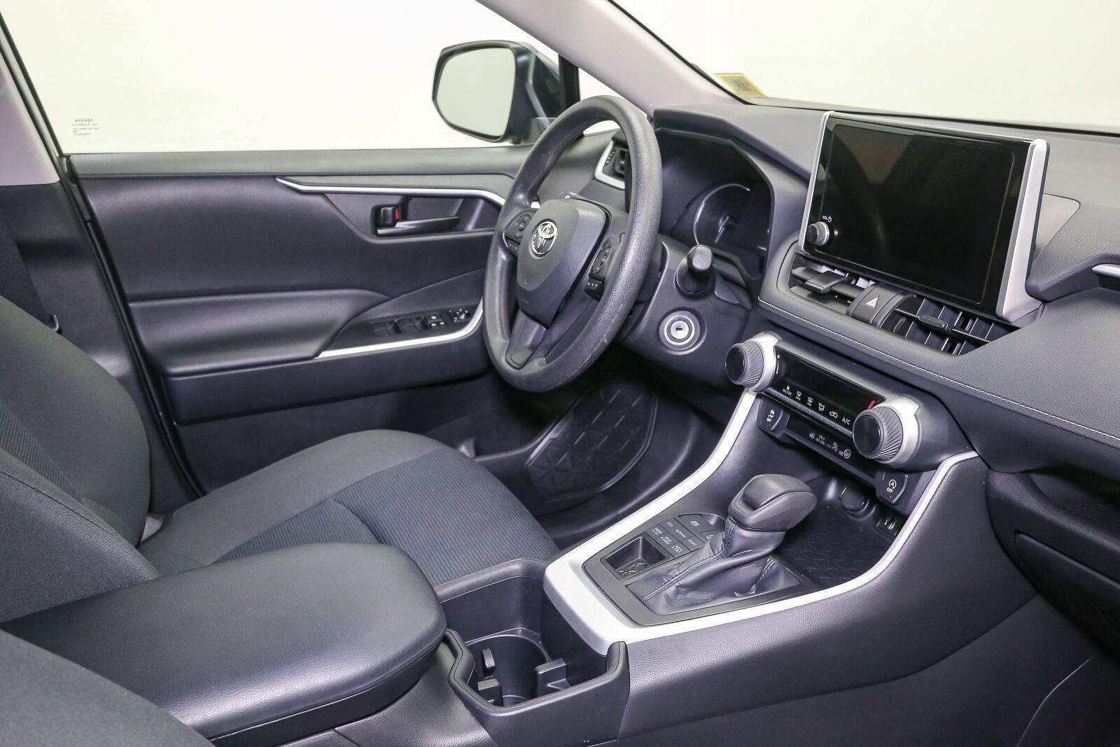 Certified 2024 Toyota RAV4 LE AWD/4WD image 19