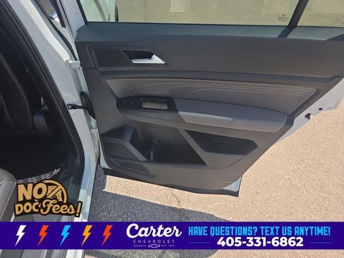 Used 2023 Volkswagen Atlas Cross Sport SE AWD/4WD image 32