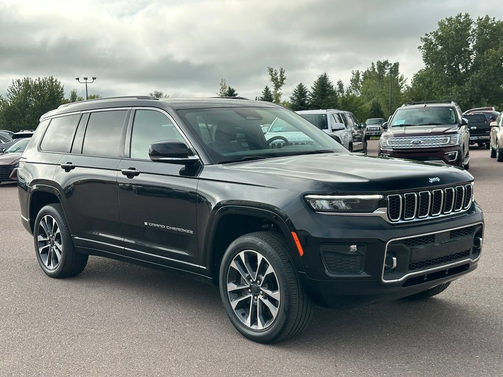 Used 2023 Jeep Grand Cherokee L Overland AWD/4WD image 7