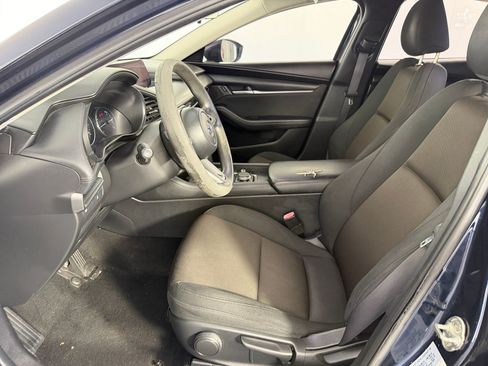 Used 2020 MAZDA MAZDA3 Sedan FWD image 5