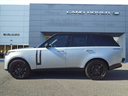 New 2025 Land Rover Range Rover SE image 6