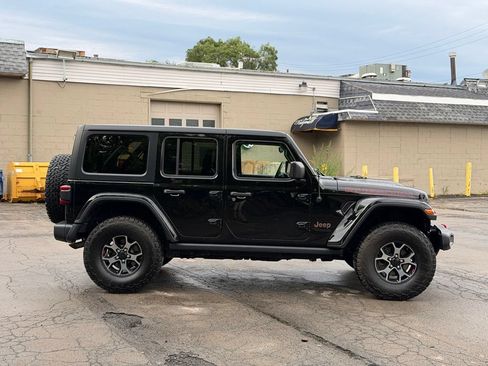 Used 2019 Jeep Wrangler Unlimited Rubicon w/ Cold Weather Group AWD/4WD image 4