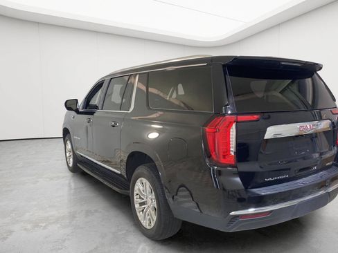 Used 2023 GMC Yukon XL SLT AWD/4WD image 4