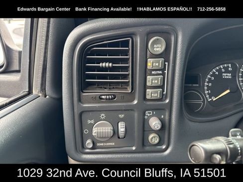 Used 2002 Chevrolet Suburban LT image 21