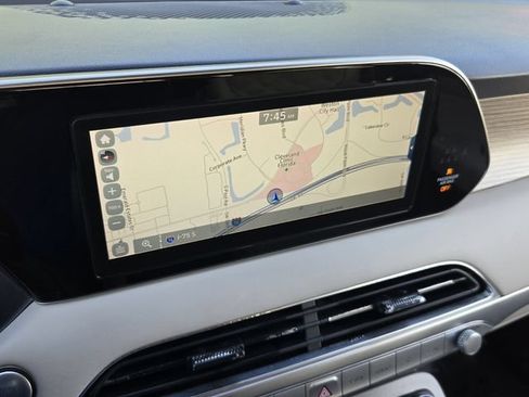 Used 2021 Hyundai Palisade Limited FWD image 19