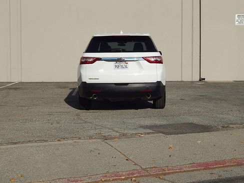 Used 2020 Chevrolet Traverse LS image 5