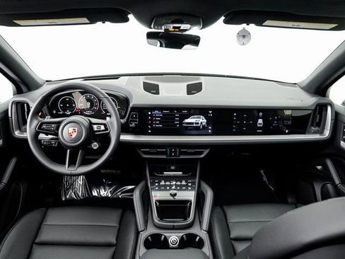 New 2026 Porsche Cayenne image 21