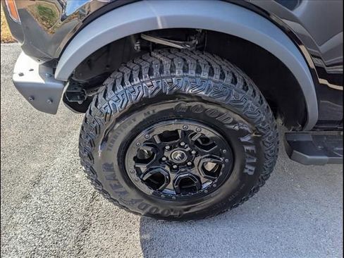 Used 2024 Ford Bronco Wildtrak image 5