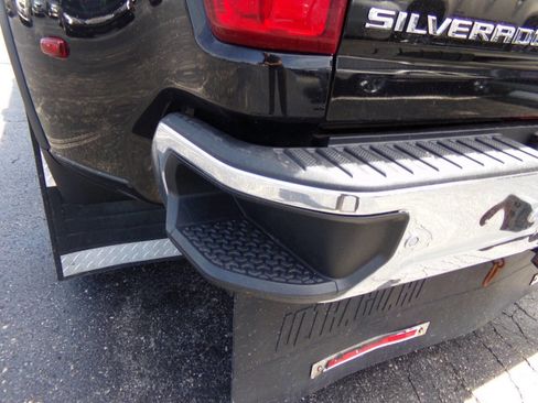 Used 2021 Chevrolet Silverado 3500 LTZ w/ LTZ Convenience Package AWD/4WD image 44