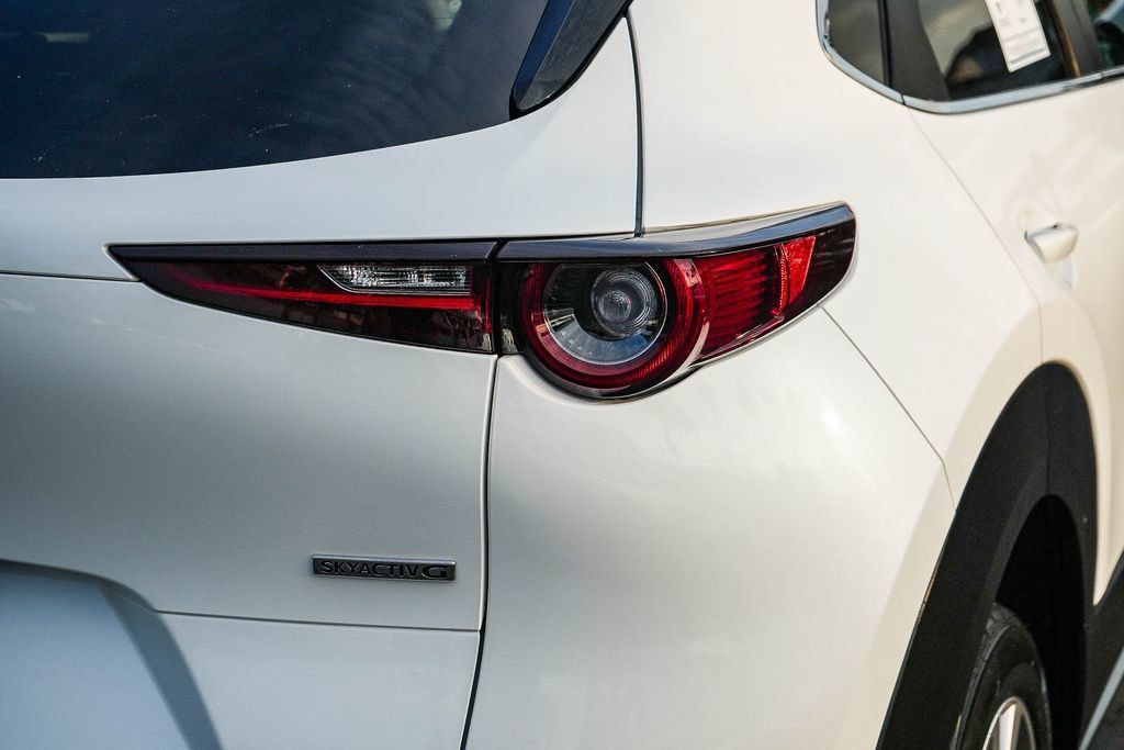 Used 2021 MAZDA CX-30 FWD 2.5 S w/ Select Package image 7