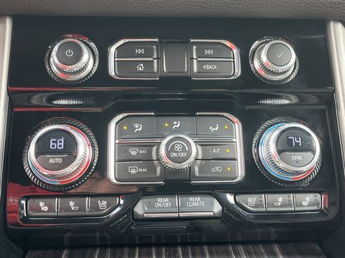 Used 2023 GMC Yukon Denali w/ Max Trailering Package image 7