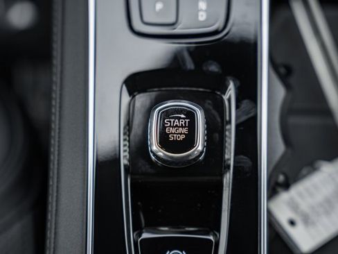 Used 2025 Volvo XC90 T8 Plus w/ Protection Package Premier image 26