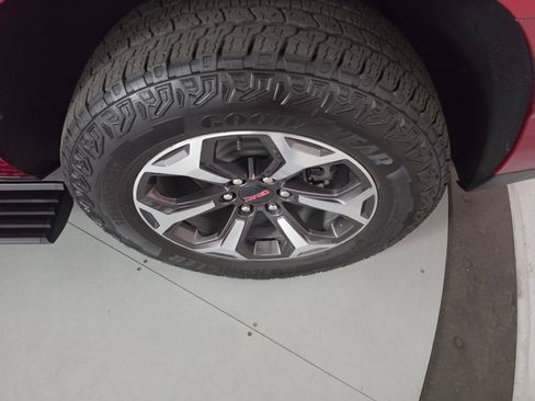 Used 2025 GMC Yukon AT4 Ultimate image 10