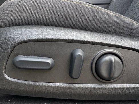 Used 2022 Chevrolet Equinox LT image 28