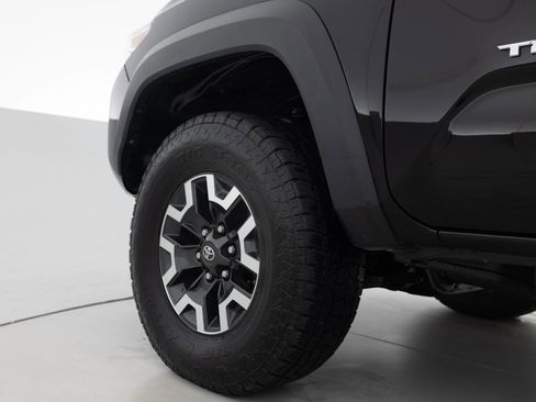 Used 2017 Toyota Tacoma SR5 image 15