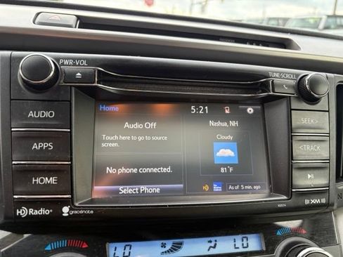 Used 2018 Toyota RAV4 XLE AWD/4WD image 22