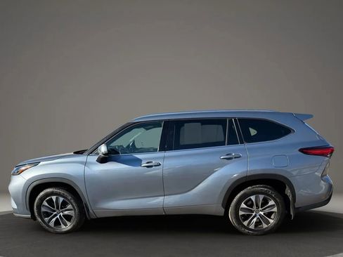 Used 2020 Toyota Highlander XLE image 7
