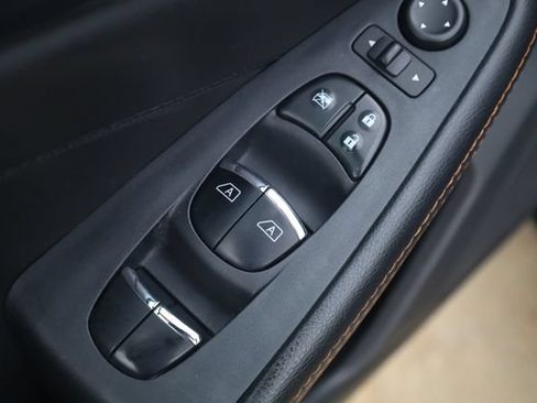 Used 2019 Nissan Maxima SR w/ Premium Package FWD image 14