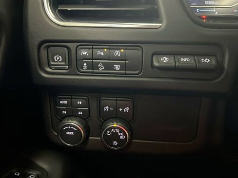 Used 2023 Chevrolet Tahoe High Country AWD/4WD image 19