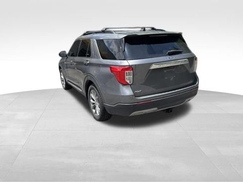 Used 2021 Ford Explorer XLT w/ Equipment Group 202A RWD image 7