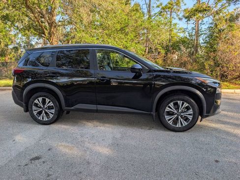 Used 2023 Nissan Rogue SV w/ SV Premium Package image 10