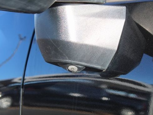 Used 2020 Chevrolet Silverado 2500 LTZ w/ LTZ Texas Edition image 19