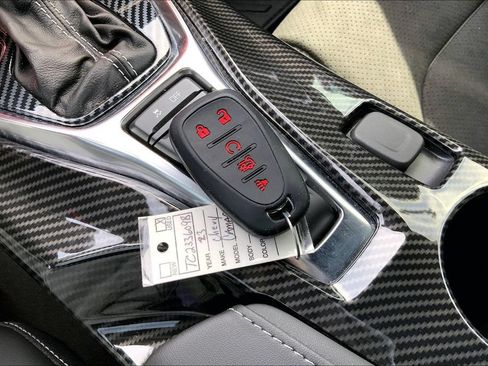 Used 2023 Chevrolet Camaro SS RWD image 11