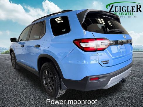 Used 2023 Honda Pilot TrailSport image 4