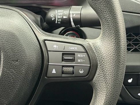 Certified 2025 Honda Accord SE image 32
