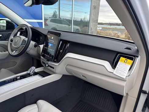 New 2026 Volvo XC60 B5 Ultra w/ Protection Package Premier image 14