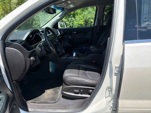 Used 2013 Chevrolet Traverse LT FWD image 10