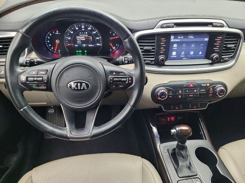 Used 2018 Kia Sorento EX image 22