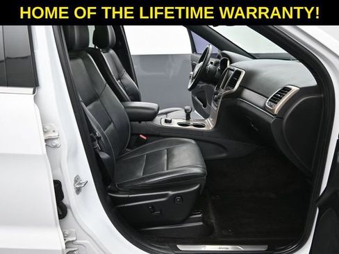 Used 2015 Jeep Grand Cherokee Limited w/ Luxury Group II image 48