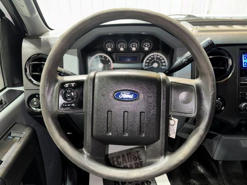 Used 2015 Ford F250 XL w/ Power Equipment Group image 18