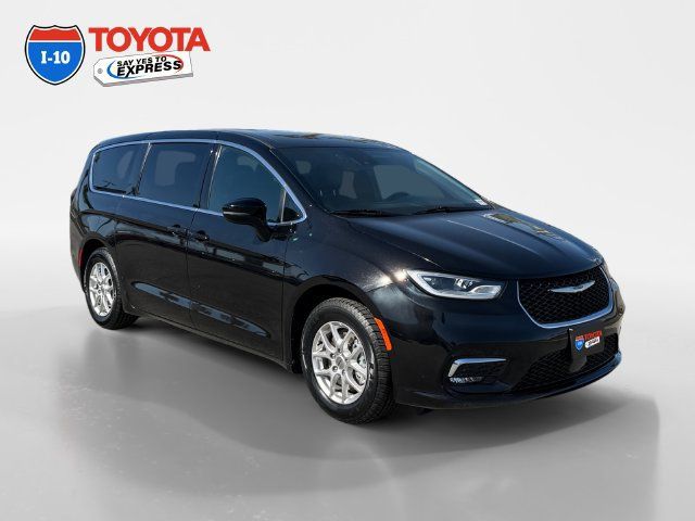 Used 2025 Chrysler Pacifica Select FWD image 7