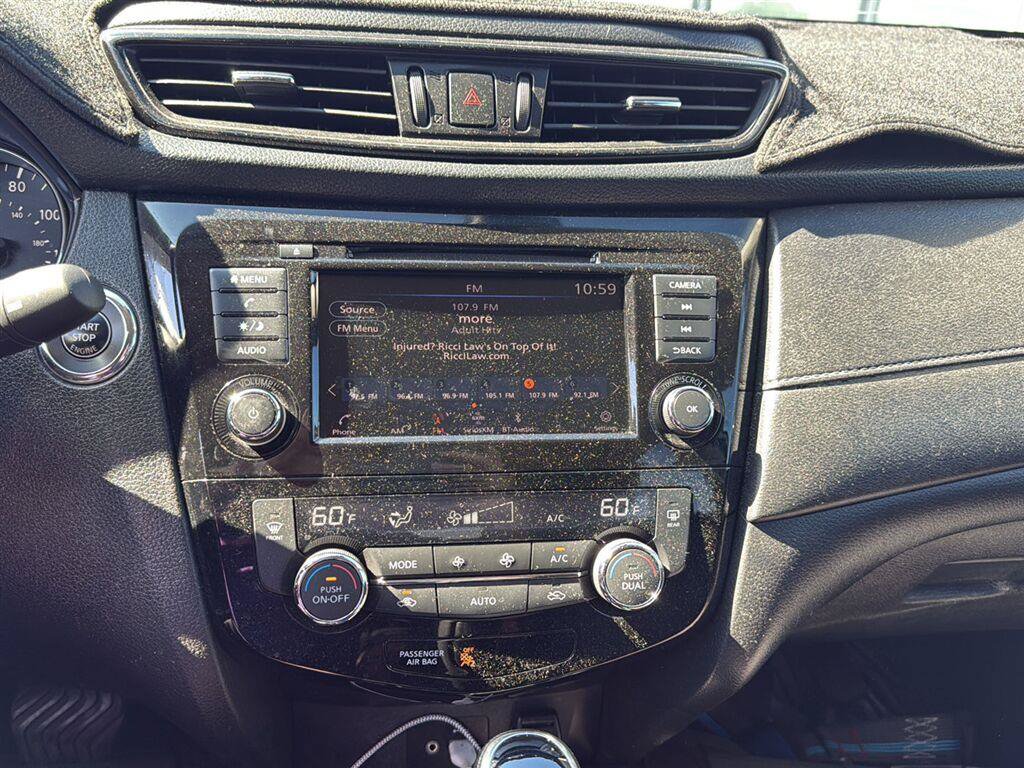 Certified 2020 Nissan Rogue SV FWD image 5