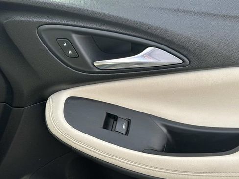 Used 2024 Buick Encore GX Preferred image 12