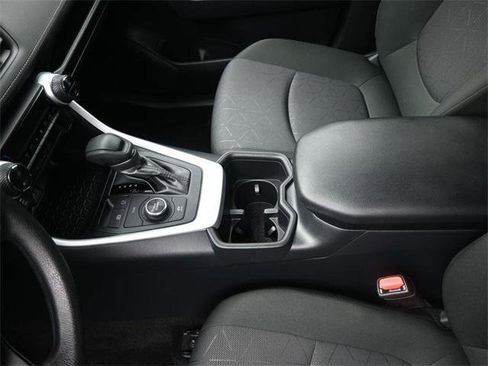 Certified 2025 Toyota RAV4 XLE image 31