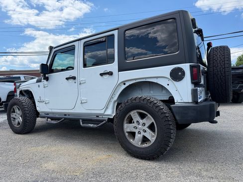 Used 2017 Jeep Wrangler Unlimited Sport w/ Quick Order Package 24S AWD/4WD image 4