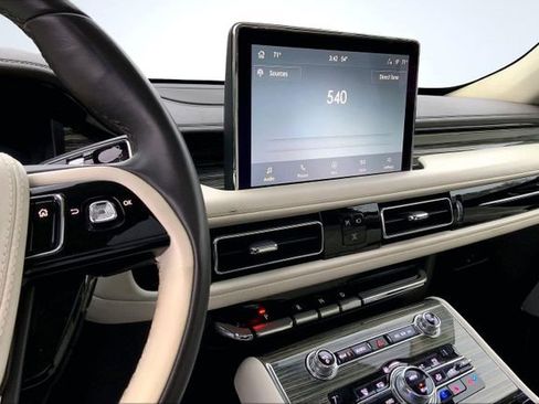 Used 2020 Lincoln Aviator Black Label w/ Dynamic Handling Package image 16