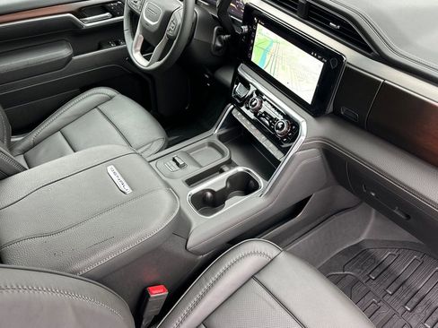 New 2026 GMC Sierra 3500 Denali w/ Denali Reserve Package image 13