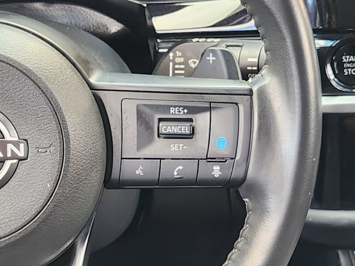 Used 2025 Nissan Pathfinder SV w/ Black Appearance Package FWD image 46