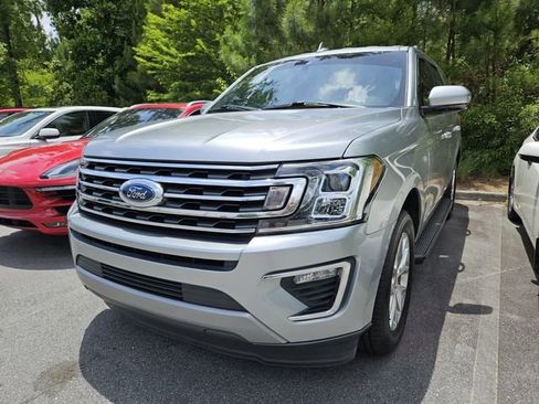 Used 2020 Ford Expedition XLT RWD image 2
