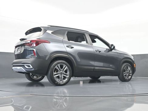 Used 2023 Kia Seltos S w/ Navigation Package image 60