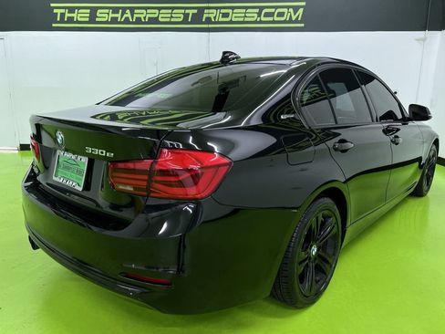Used 2017 BMW 330e RWD image 10