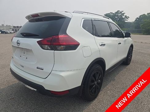 Used 2020 Nissan Rogue S FWD image 3