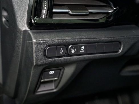 Used 2025 Acura MDX SH-AWD image 11